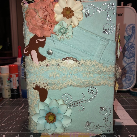 Meet your Posher! - Picture 5 of 8